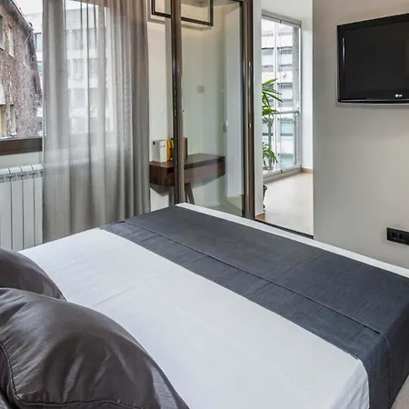 Two Bedroom Palace Apartment *